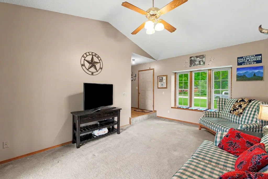 9809 S Laura Street Haysville KS 67060