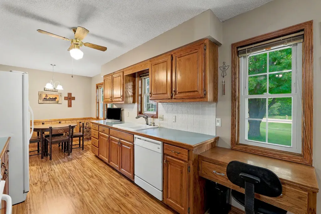 9809 S Laura Street Haysville KS 67060