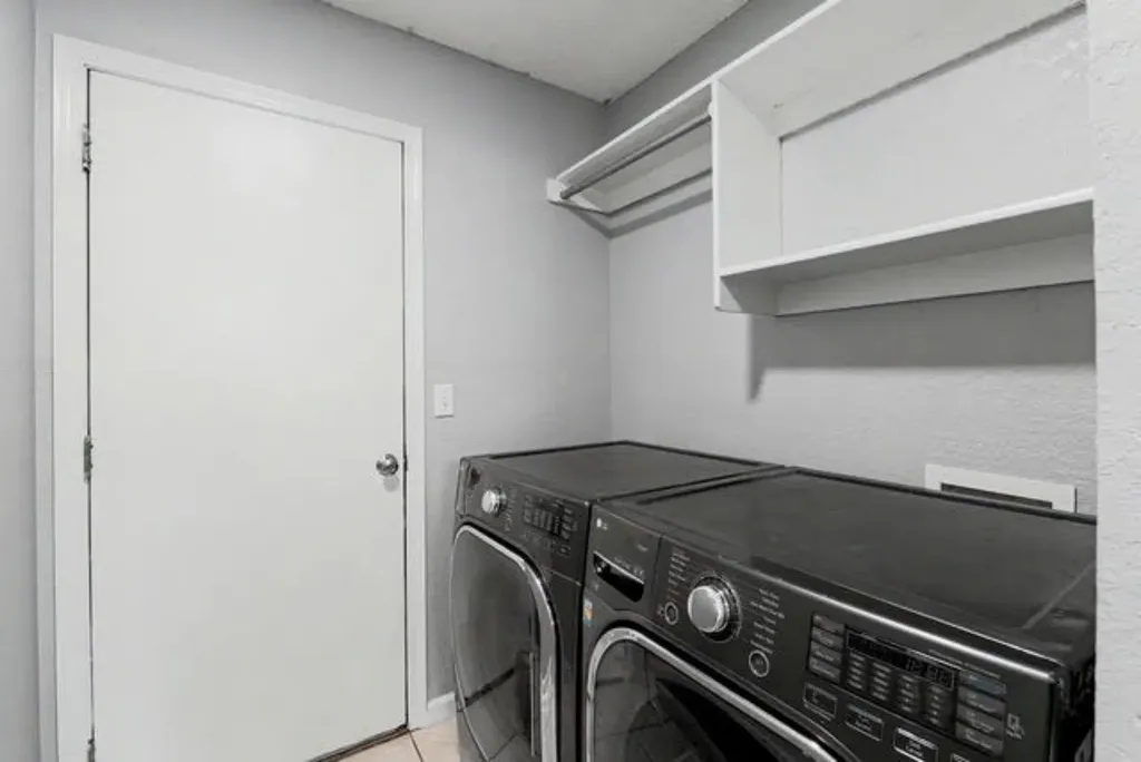 1913 S Honeytree Street Wichita KS 67207