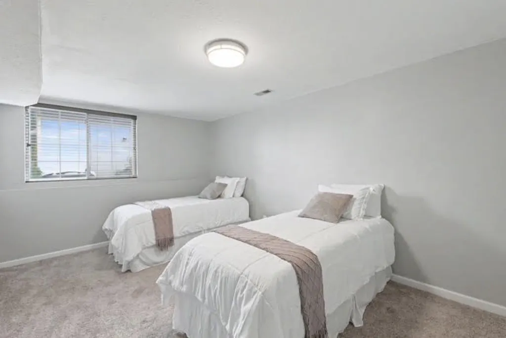 1913 S Honeytree Street Wichita KS 67207