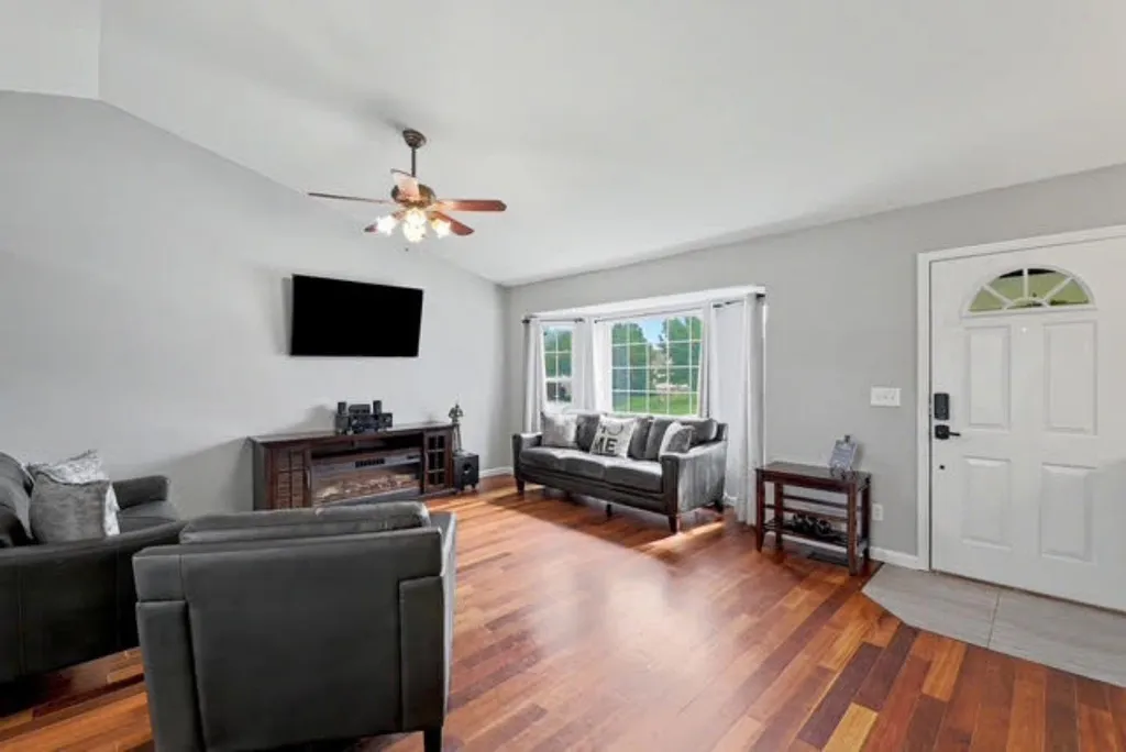 1913 S Honeytree Street Wichita KS 67207
