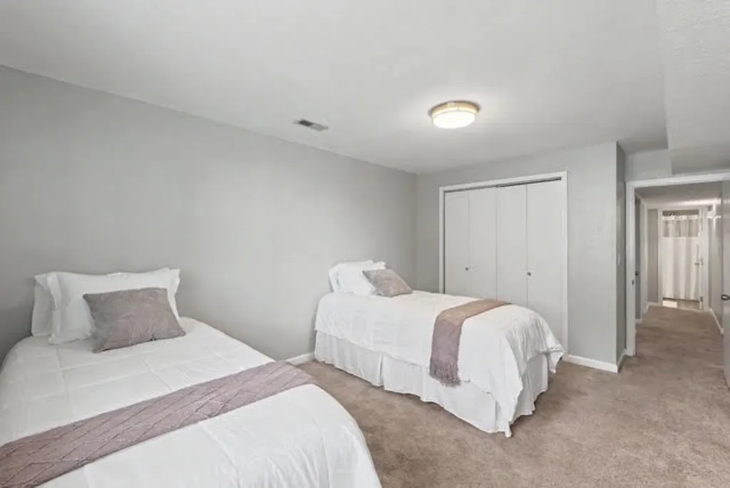 1913 S Honeytree Street Wichita KS 67207