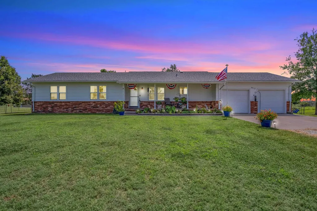 8712 N Ridge Road Valley Center KS 67147
