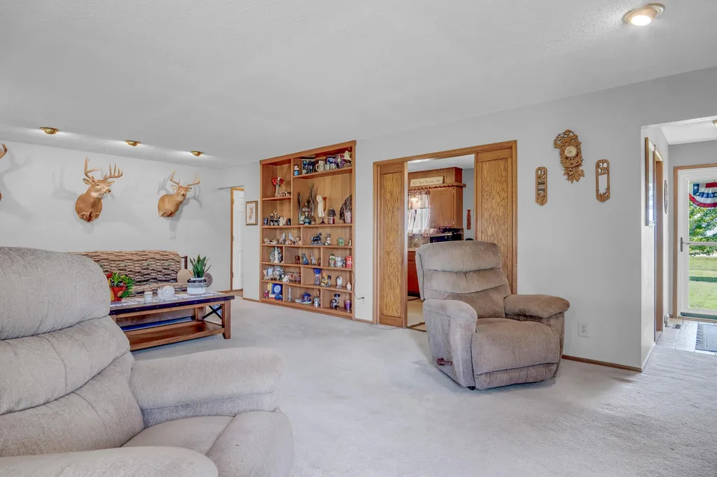 8712 N Ridge Road Valley Center KS 67147