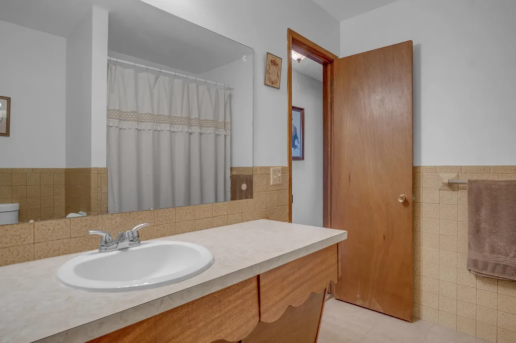 8712 N Ridge Road Valley Center KS 67147