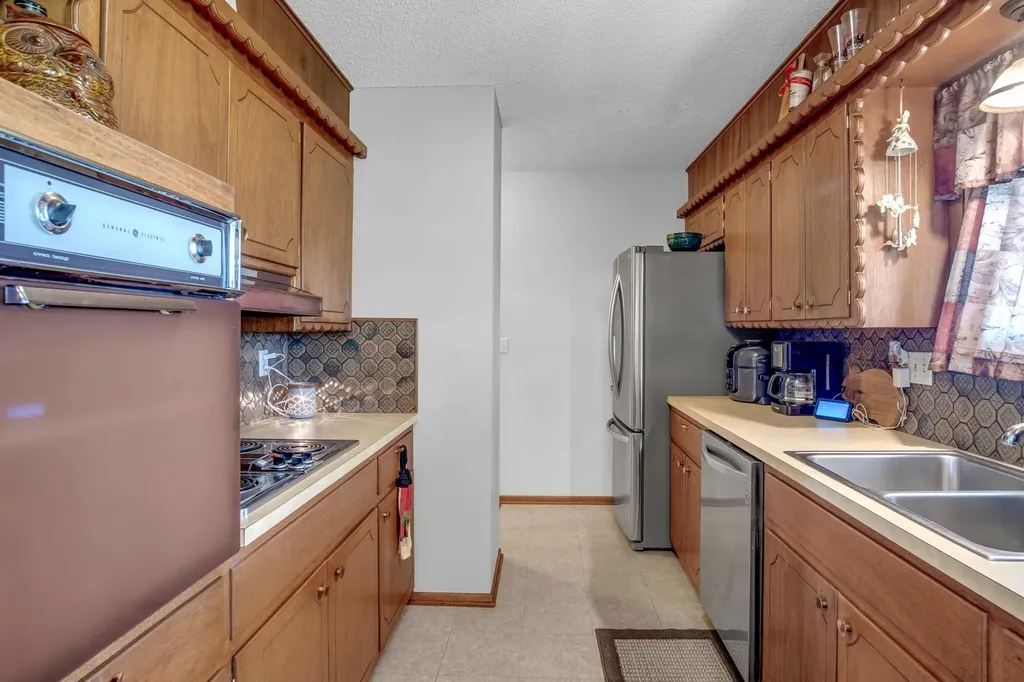 8712 N Ridge Road Valley Center KS 67147