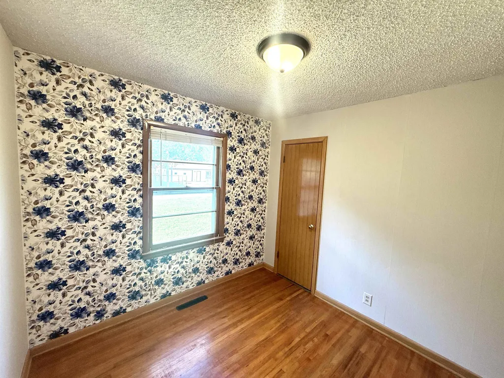 515 W 4th Street Haysville KS 67060