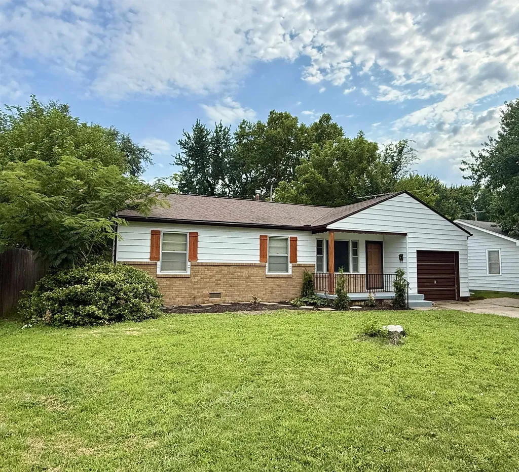 515 W 4th Street Haysville KS 67060