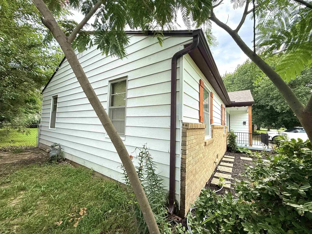 515 W 4th Street Haysville KS 67060