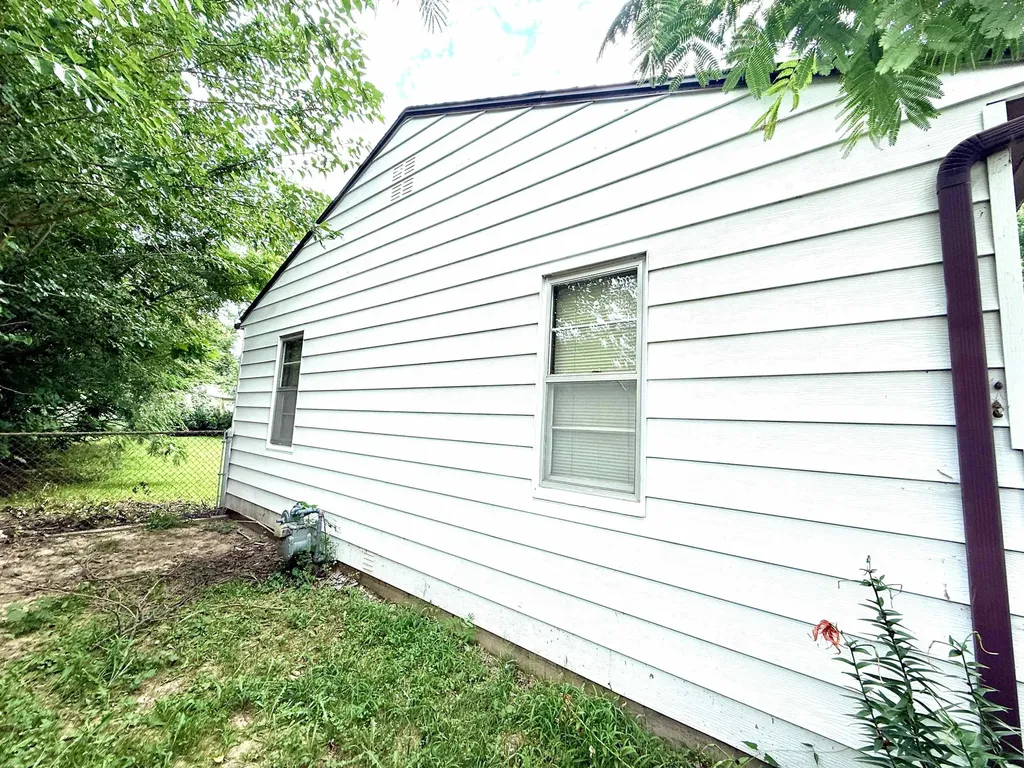 515 W 4th Street Haysville KS 67060