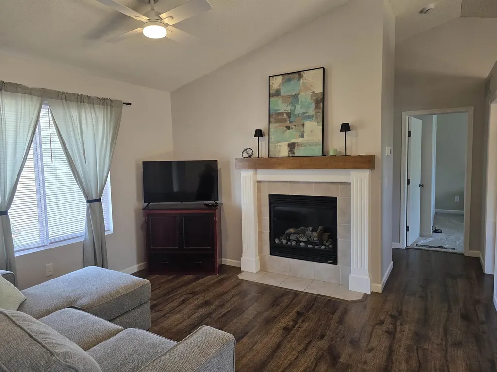 1526 E Cedar Tree Park City KS 67219