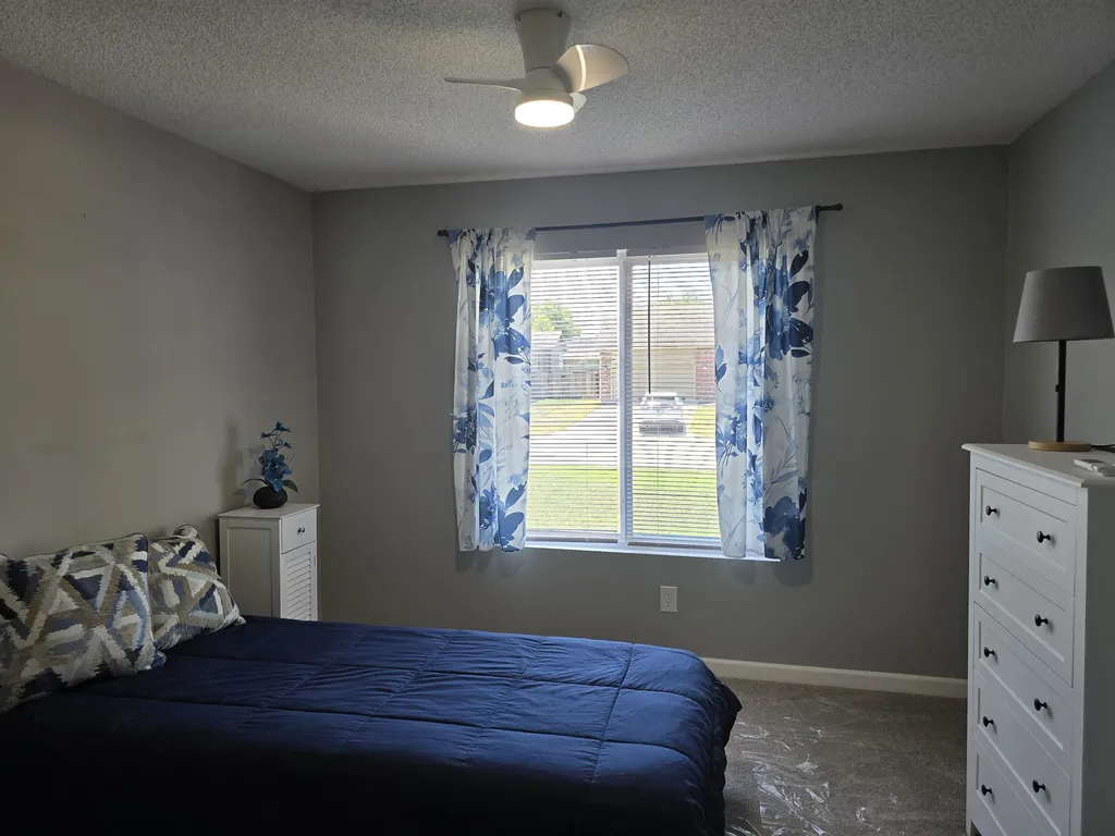 1526 E Cedar Tree Park City KS 67219