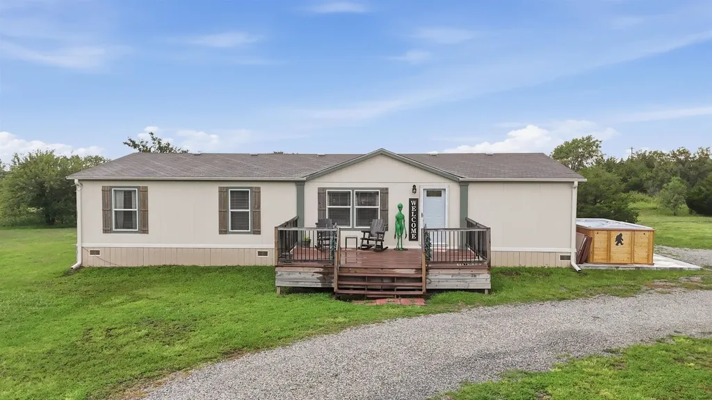 195 E 15th Street S Wellington KS 67152