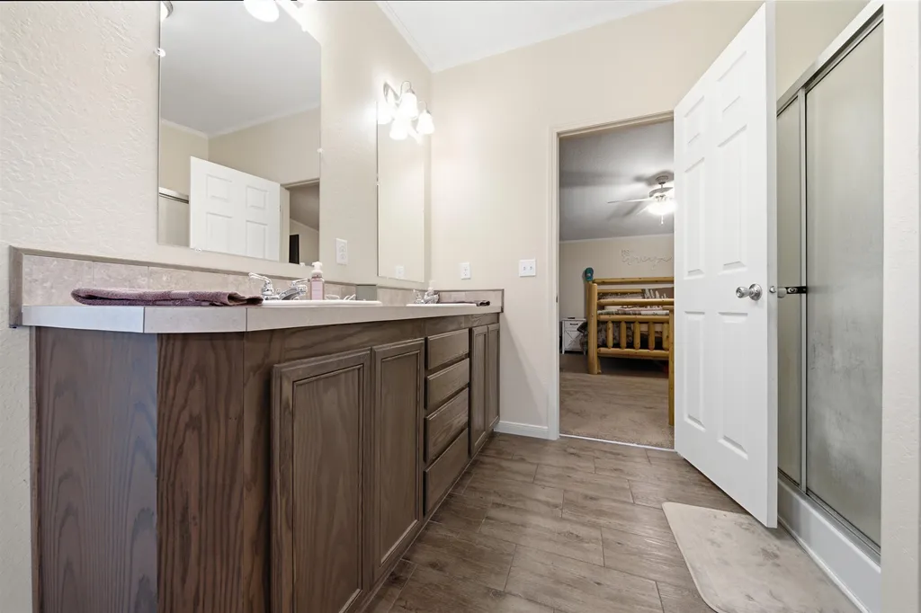 195 E 15th Street S Wellington KS 67152