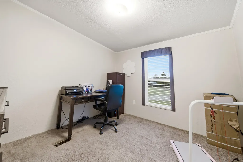 195 E 15th Street S Wellington KS 67152