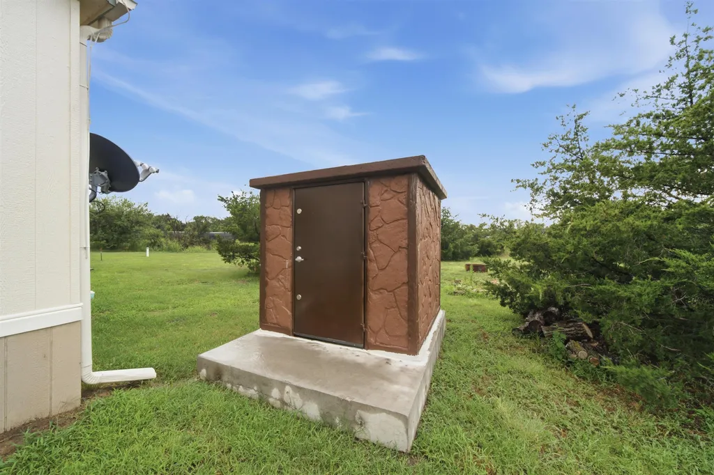 195 E 15th Street S Wellington KS 67152