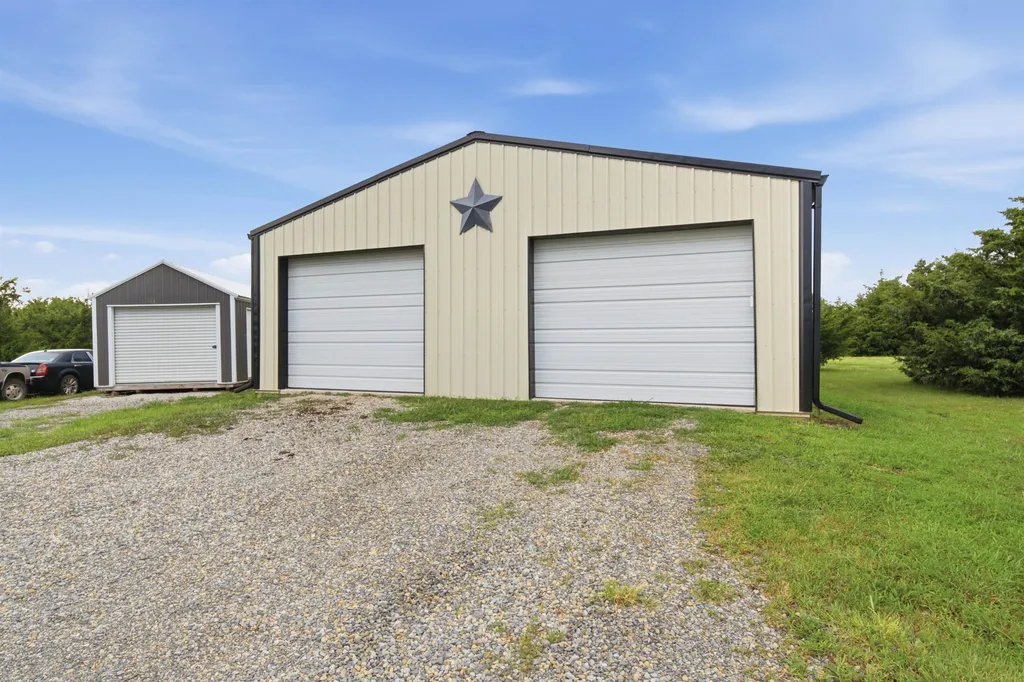 195 E 15th Street S Wellington KS 67152