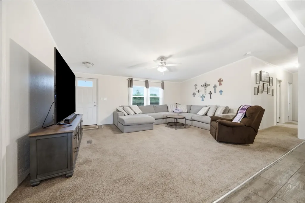 195 E 15th Street S Wellington KS 67152