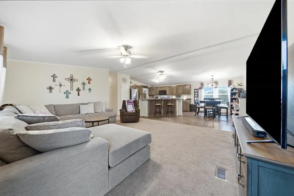 195 E 15th Street S Wellington KS 67152
