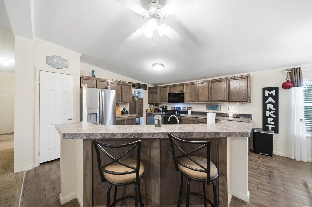 195 E 15th Street S Wellington KS 67152