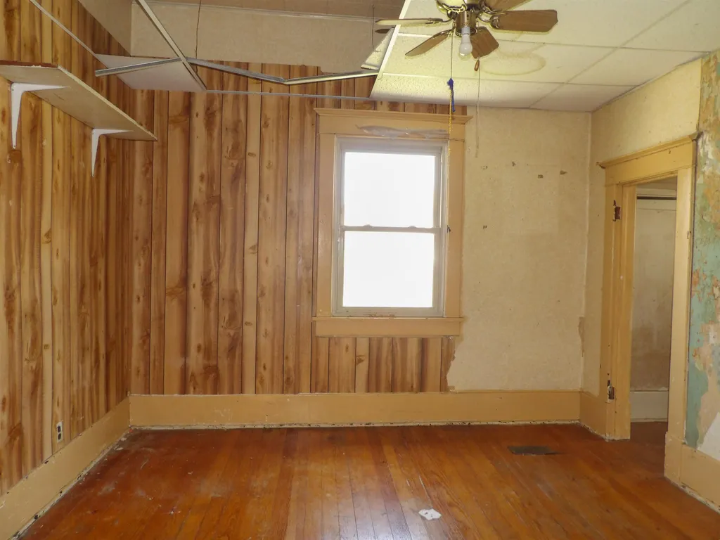 711 S Summit Arkansas City KS 67005-6354