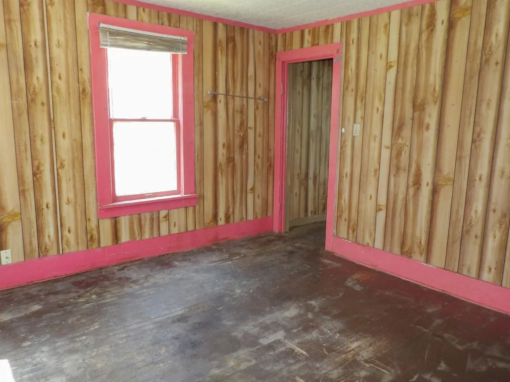 711 S Summit Arkansas City KS 67005-6354