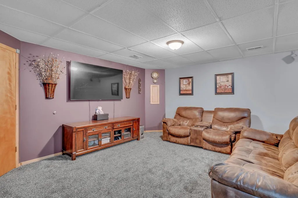 610 S Blue Stem Circle Haysville KS 67060
