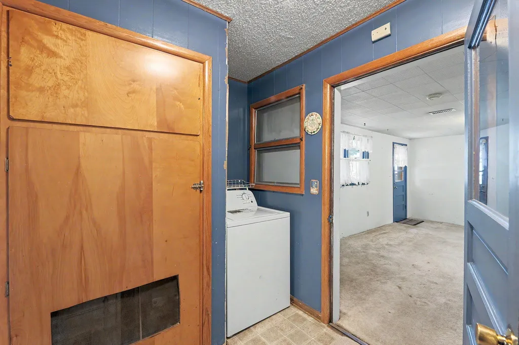 1156 N Lakeview Drive Derby KS 67037