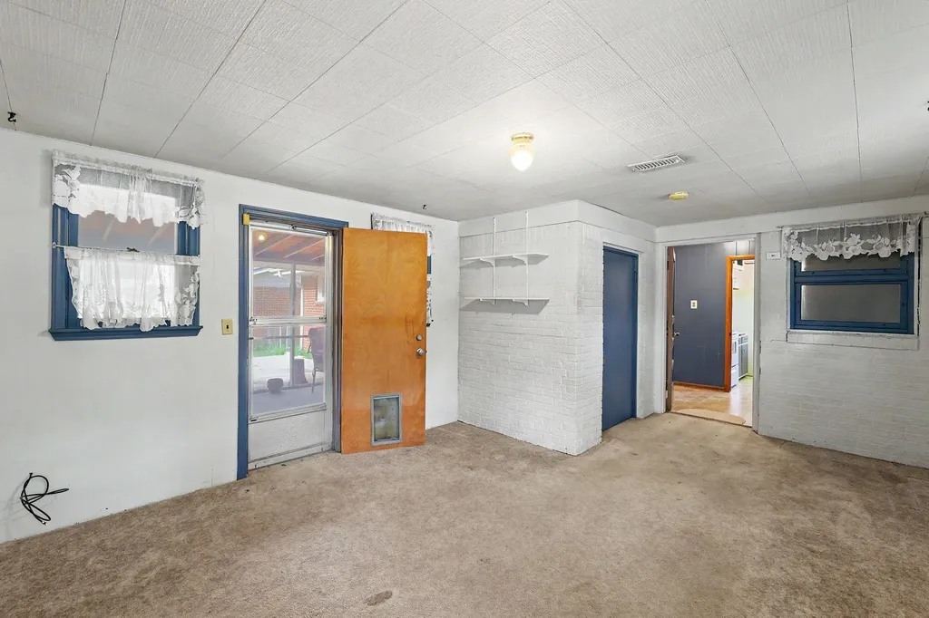 1156 N Lakeview Drive Derby KS 67037