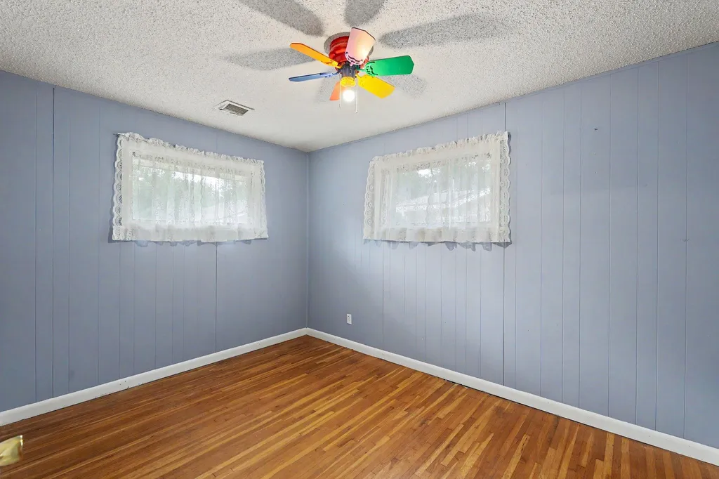 1156 N Lakeview Drive Derby KS 67037
