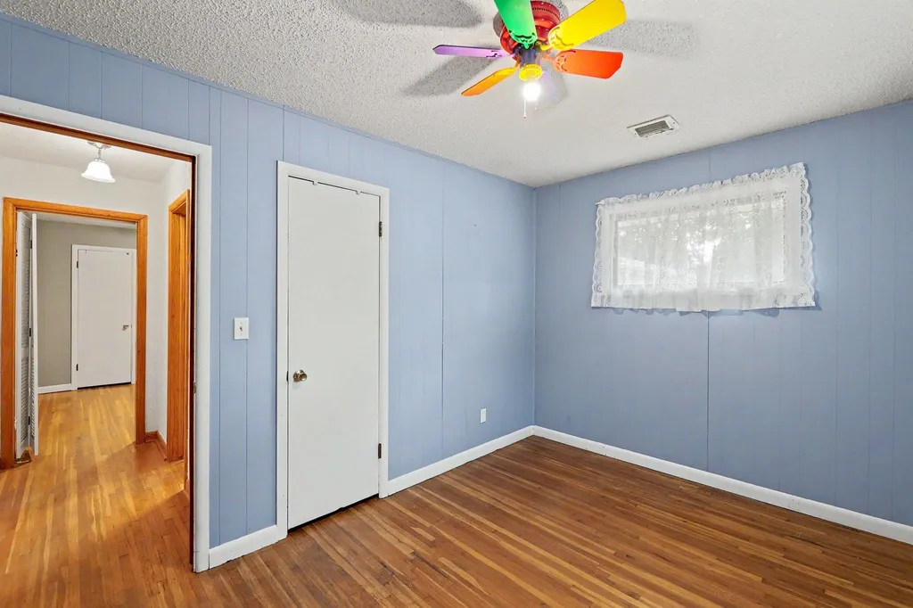 1156 N Lakeview Drive Derby KS 67037