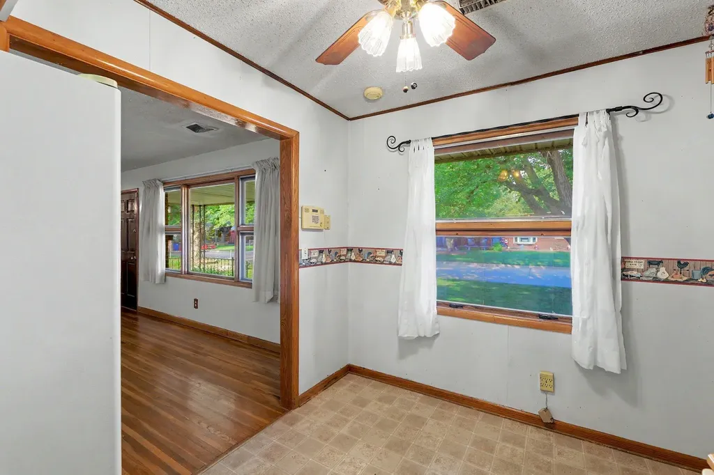1156 N Lakeview Drive Derby KS 67037