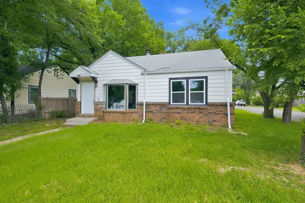 1202 N Terrace Drive Wichita KS 67208-2838