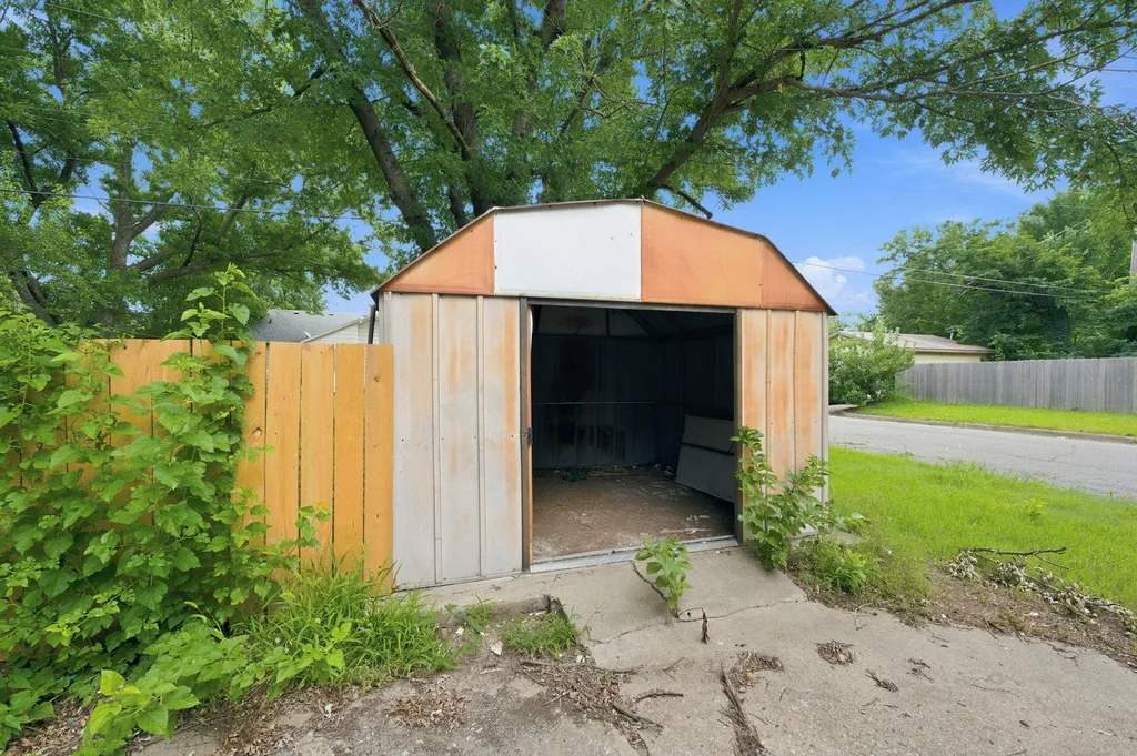 1202 N Terrace Drive Wichita KS 67208-2838