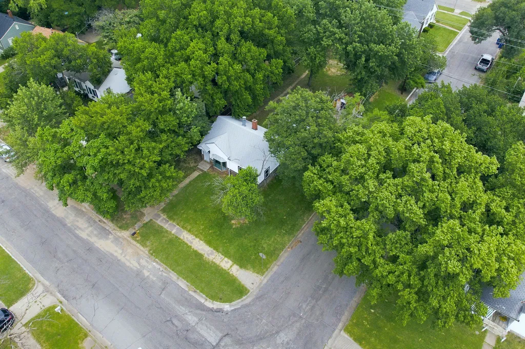 1202 N Terrace Drive Wichita KS 67208-2838