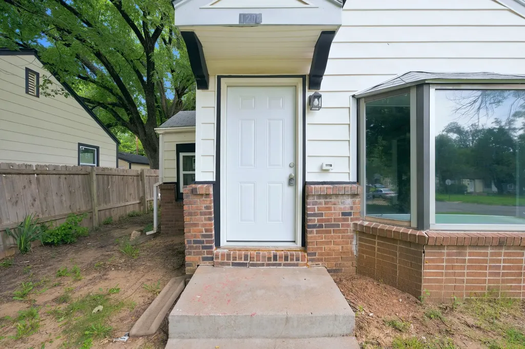 1202 N Terrace Drive Wichita KS 67208-2838