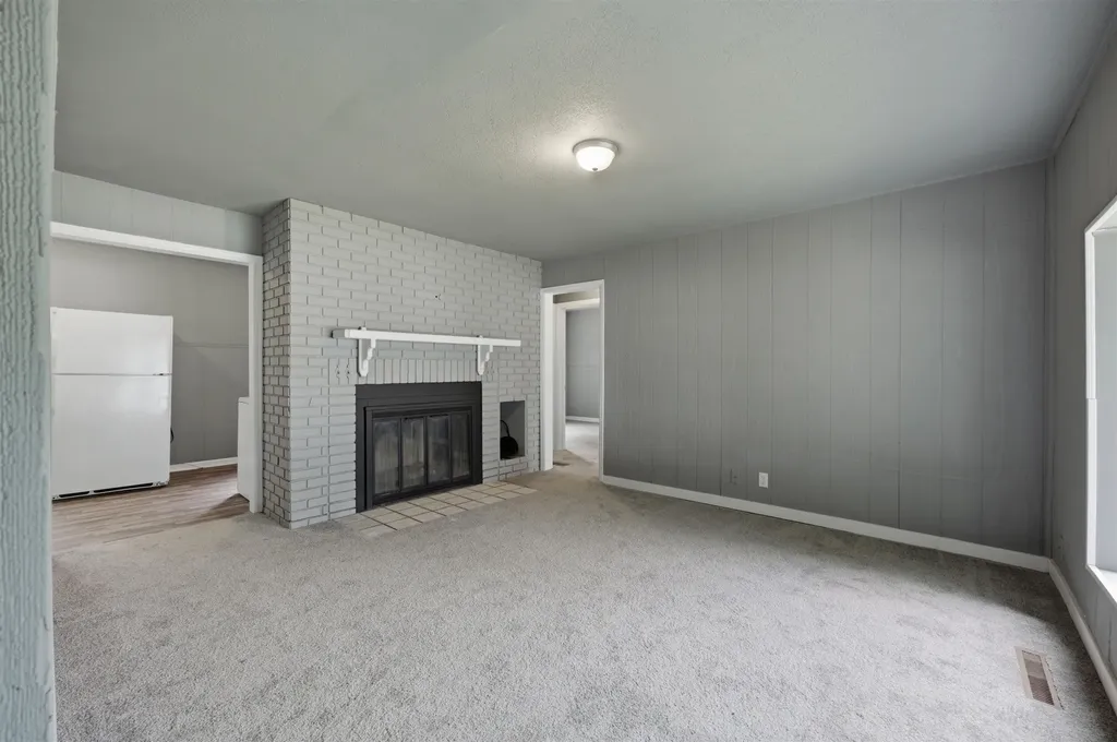 1202 N Terrace Drive Wichita KS 67208-2838