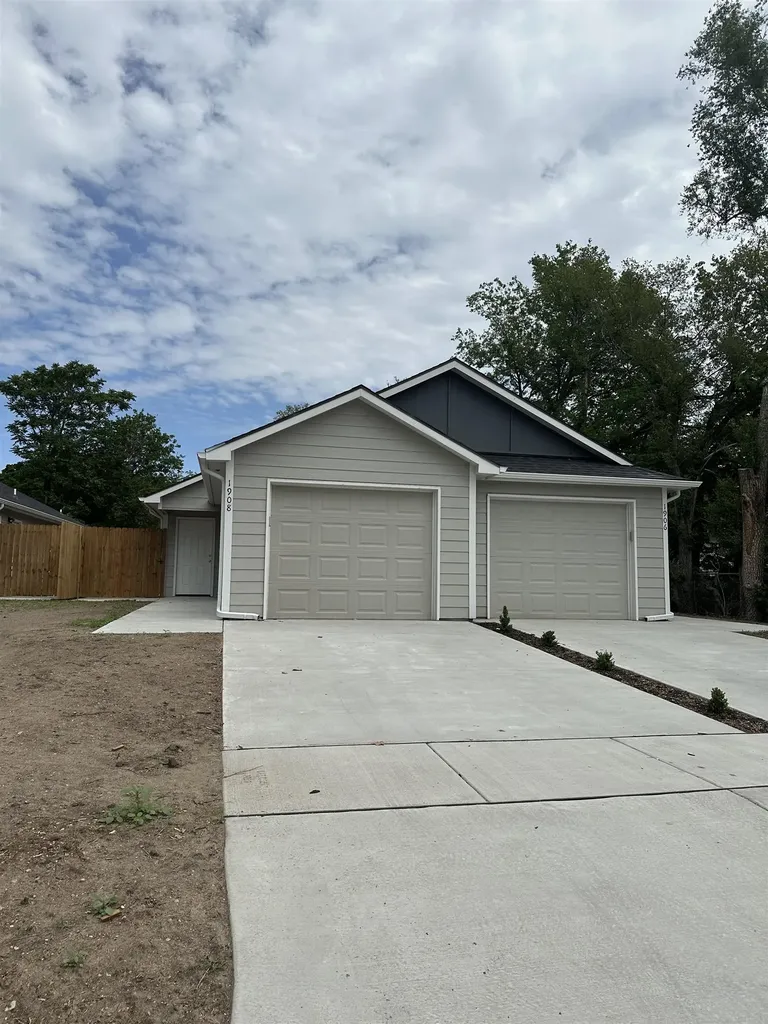 1021 N Sruce Wichita KS 67214