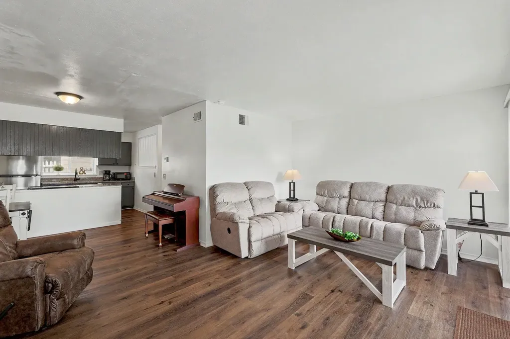 5566 S Gold Street Wichita KS 67217