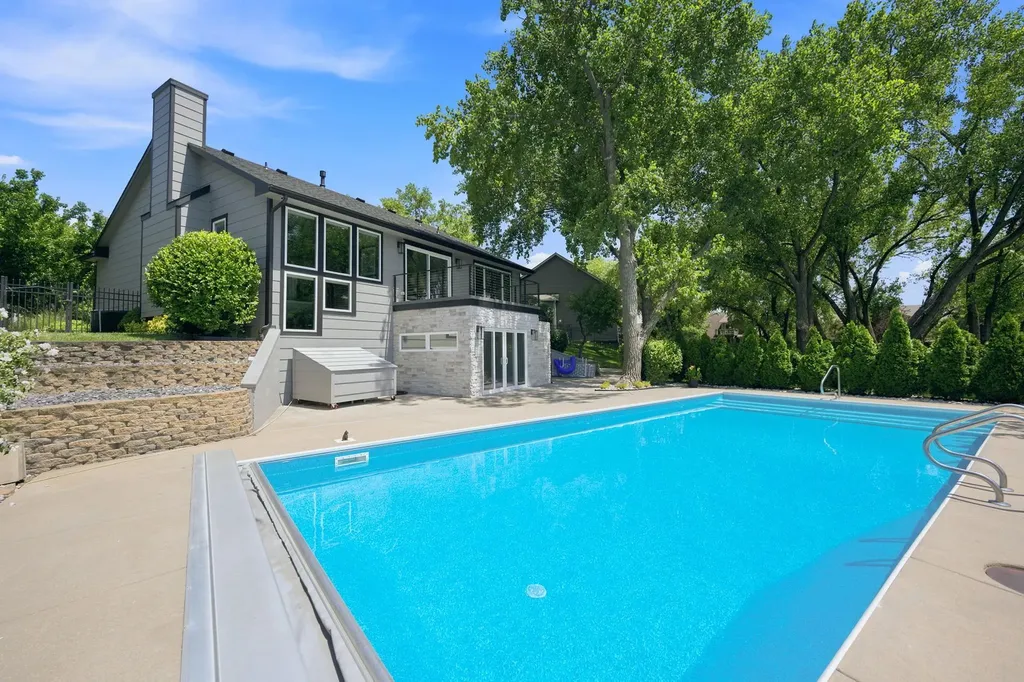 2409 N Hazelwood Wichita KS 67205