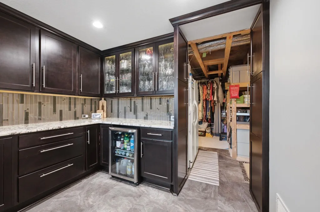 2409 N Hazelwood Wichita KS 67205