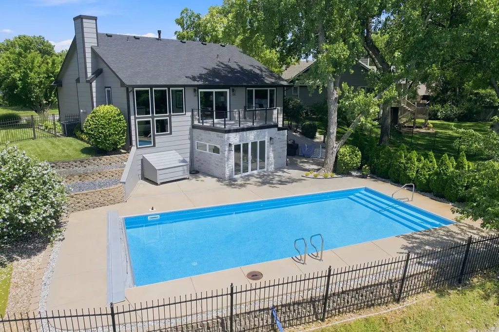 2409 N Hazelwood Wichita KS 67205