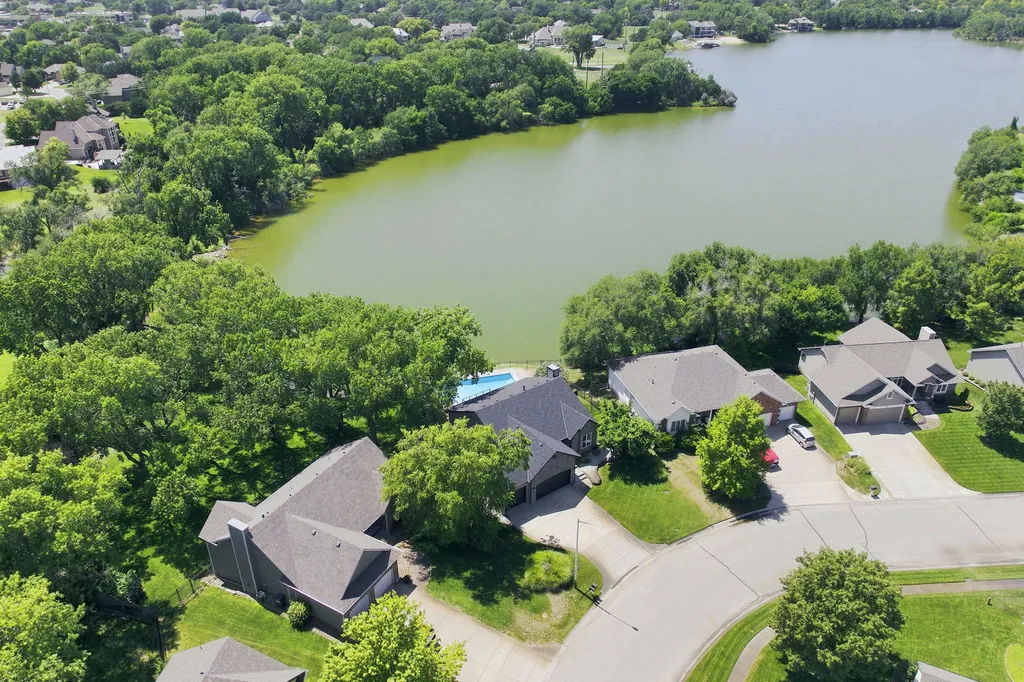 2409 N Hazelwood Wichita KS 67205