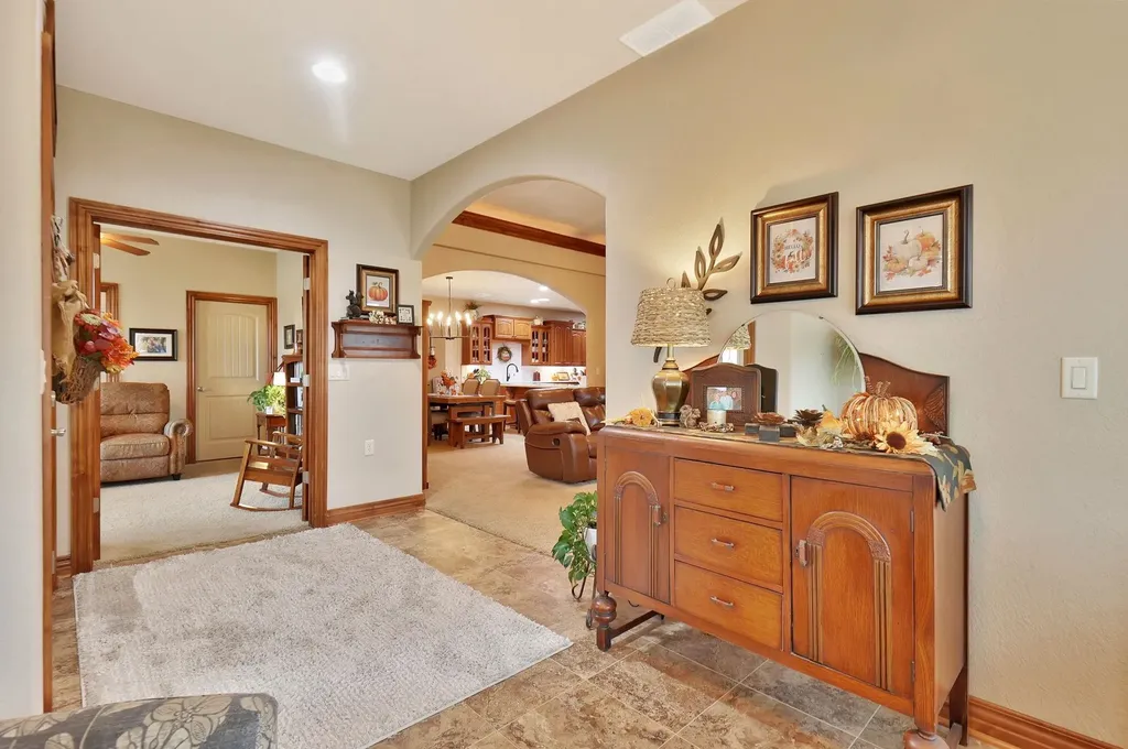 1337 N Hamilton Drive Derby KS 67037