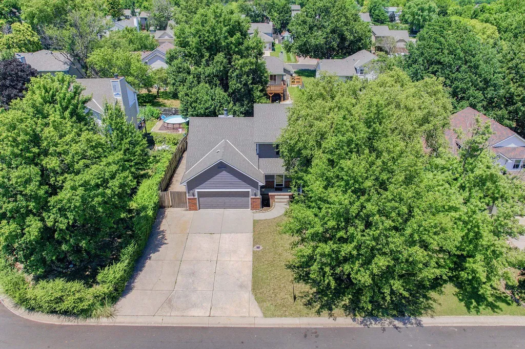 224 E Forest Park Court Derby KS 67037
