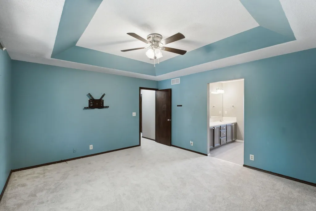 224 E Forest Park Court Derby KS 67037