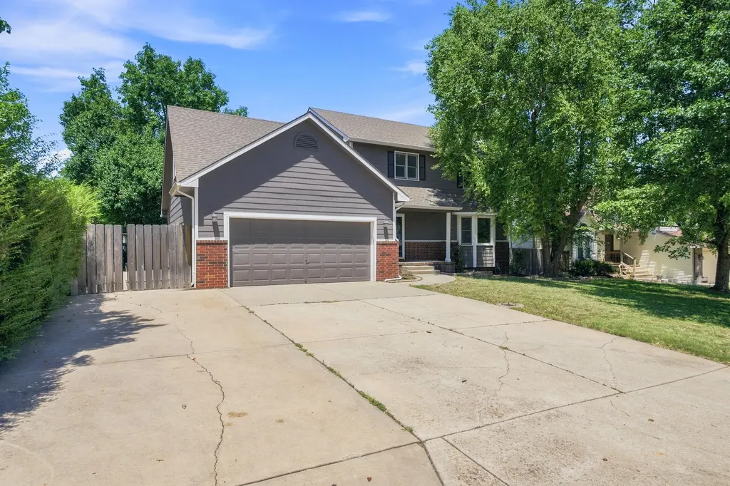 224 E Forest Park Court Derby KS 67037