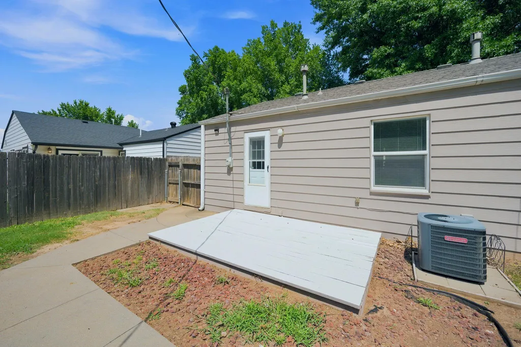 1039 N Kokomo Derby KS 67037