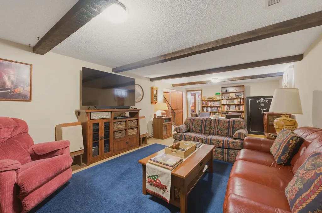 605 N Willow Drive Derby KS 67037