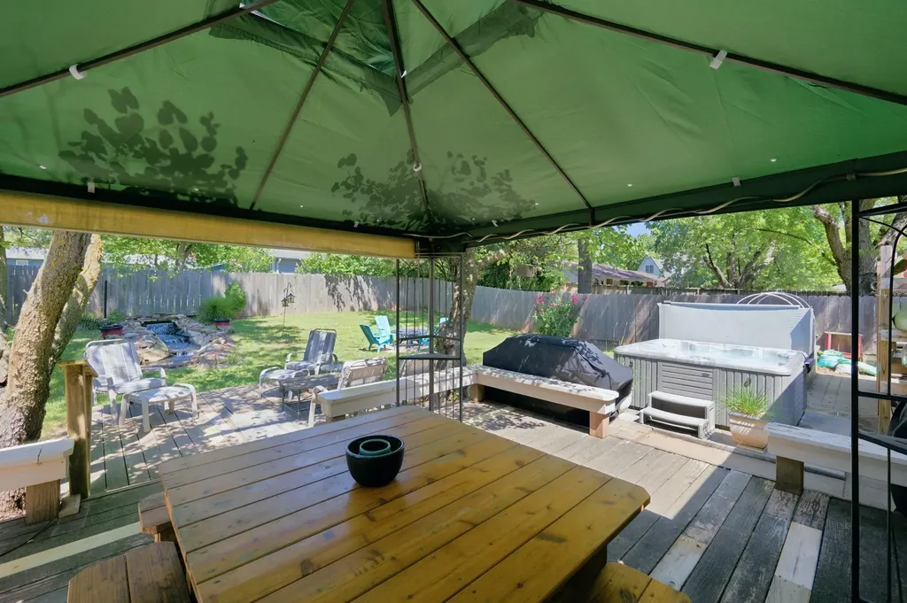 605 N Willow Drive Derby KS 67037